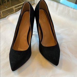 Black Suede pump